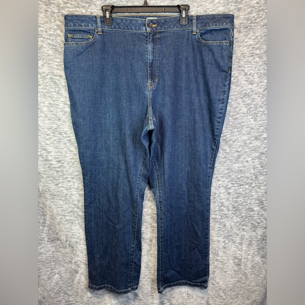 L. L. BEAN Women’s Classic Fit Blue Jeans Straight Leg Size 24W EUC